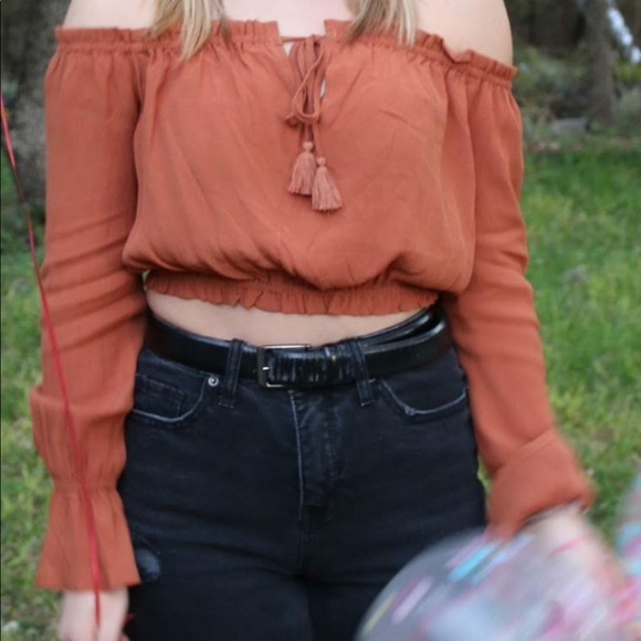 Forever 21 Off the Shoulder Tassel Crop Top - Picture 4 of 4